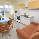 1165b Vinišće
